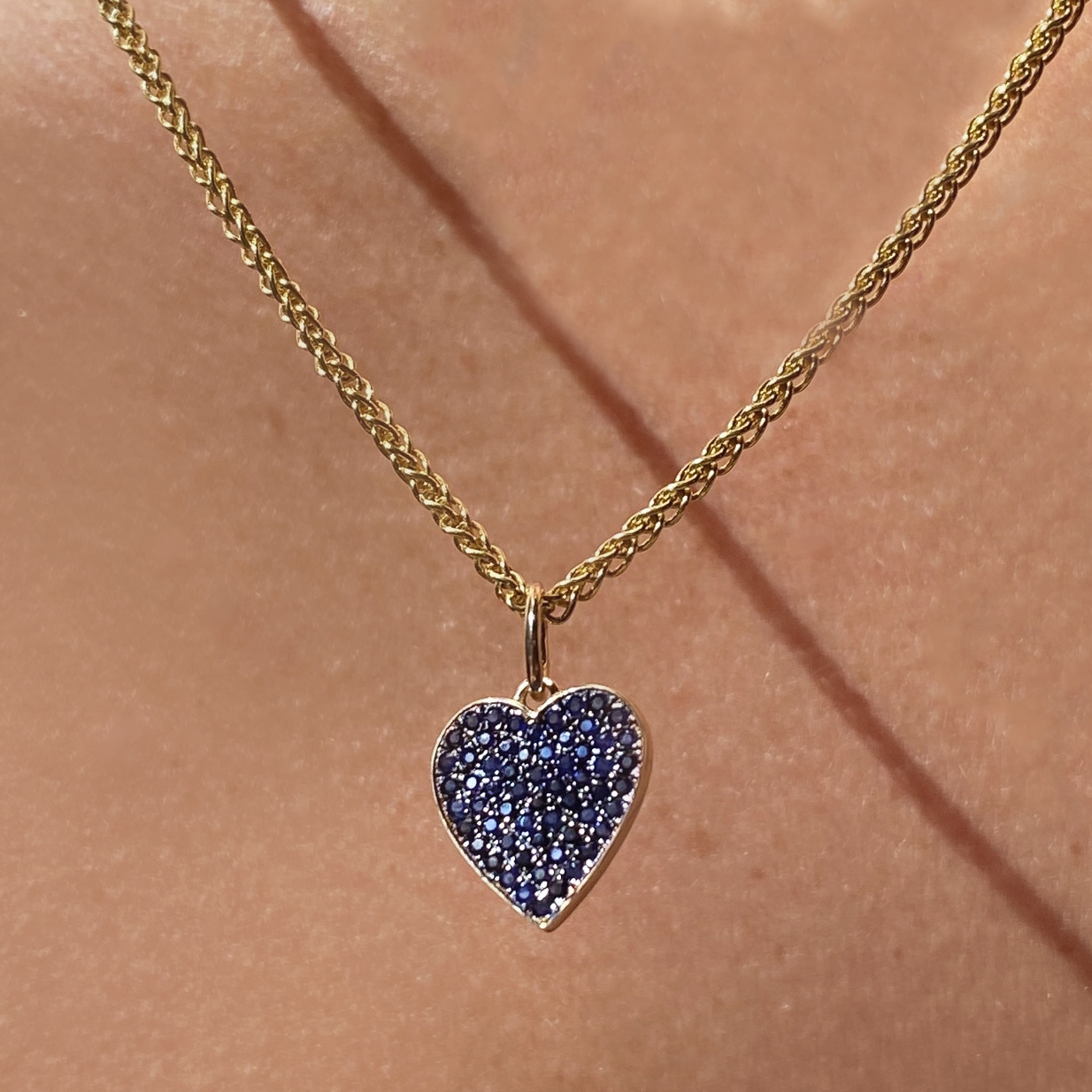 Medium Pavé Heart Charm - Sapphire