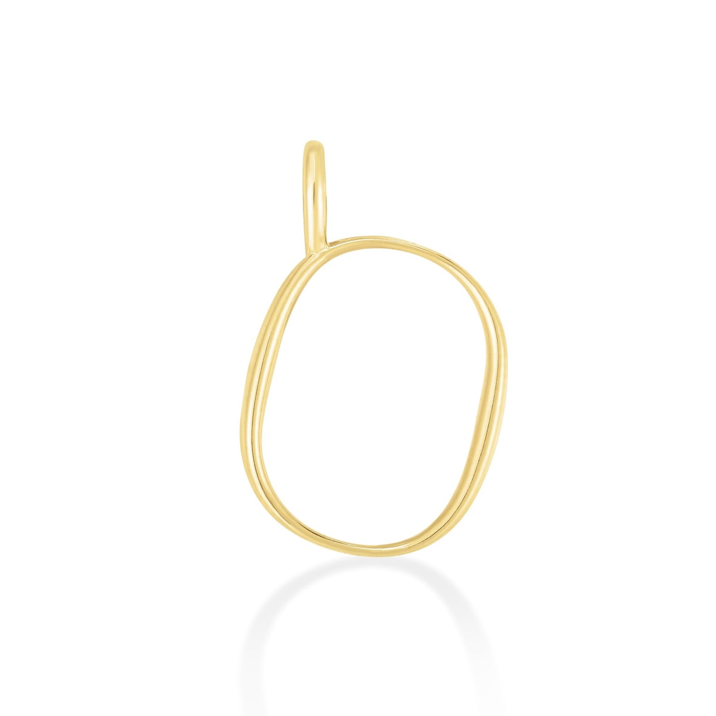 14K yellow gold O letter charm. 