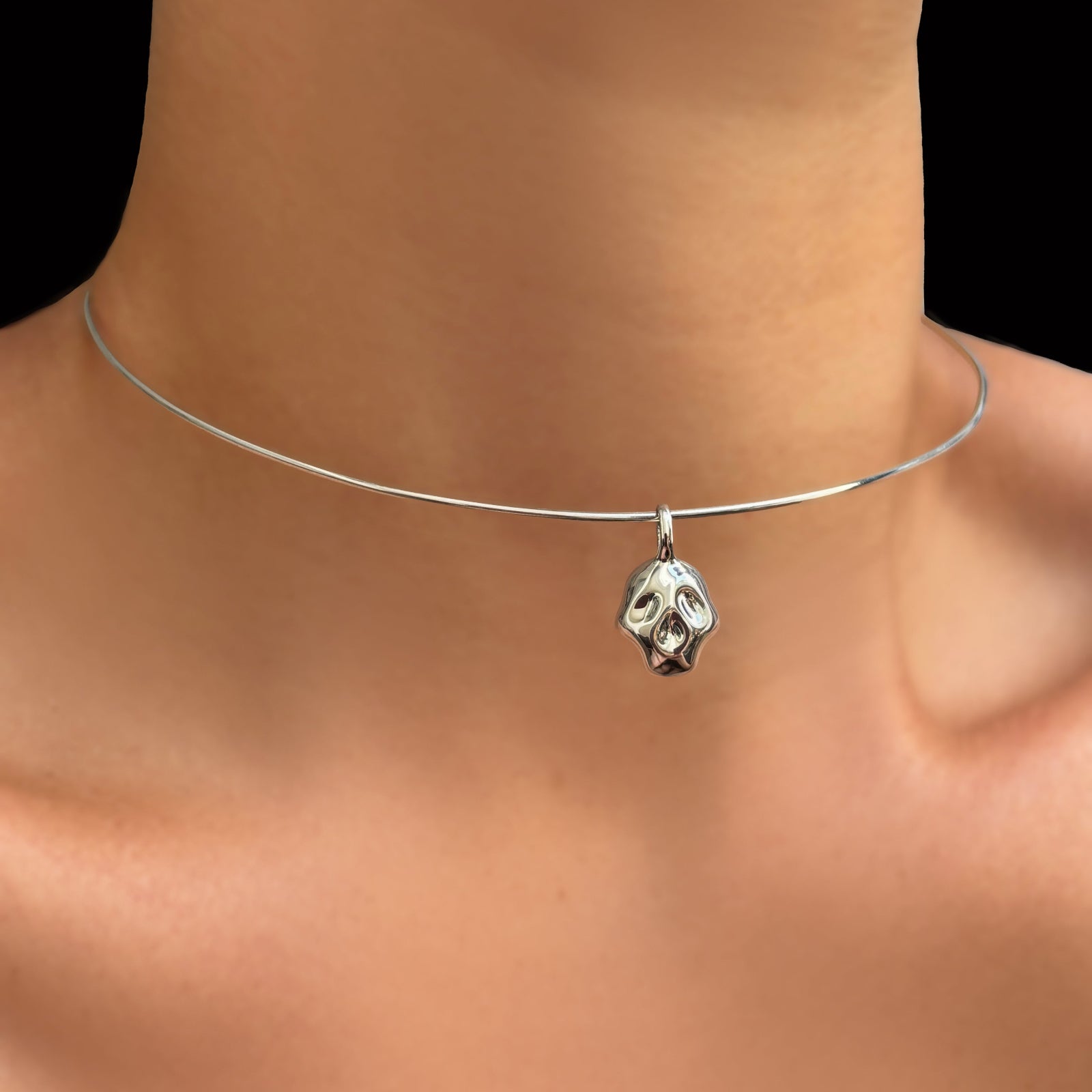 AMANDA PEARL recycled sterling silver molten skull charm on wire choker.